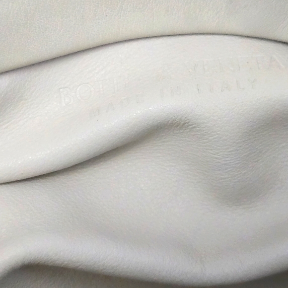 Bottega Veneta Chain Pouch in White - Picture 4 of 7